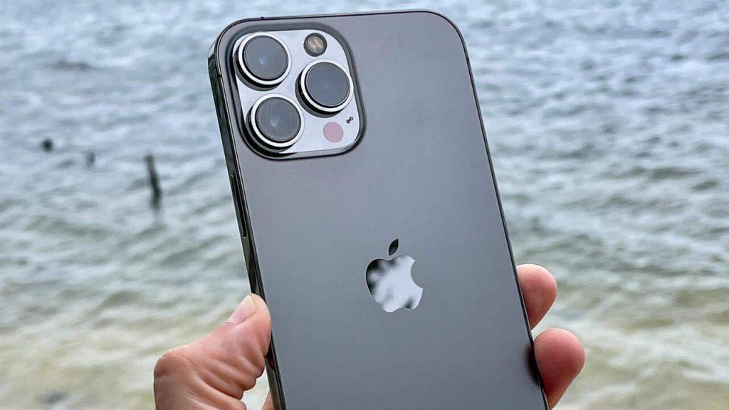 آیفون 13